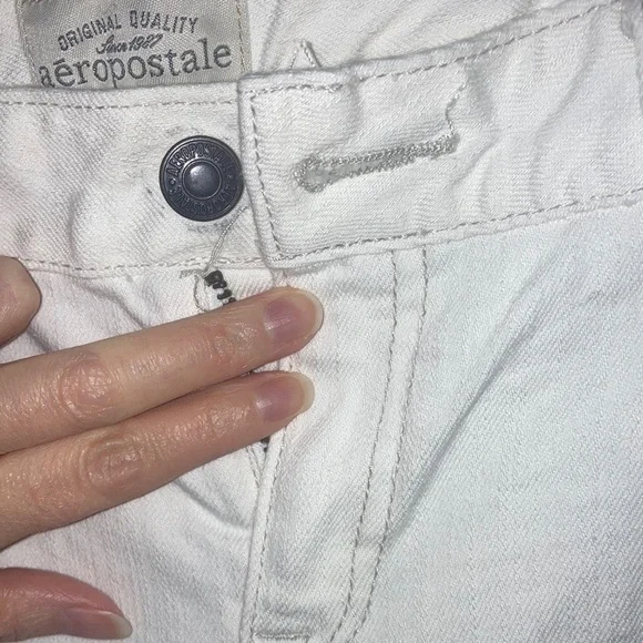 Aeropostale Cream or Bone Colored Skinny Ankle Cropped Jeans Versatile Fit - Picture 5 of 9